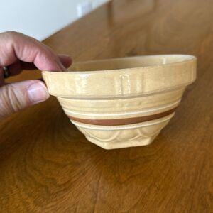 Watts #6 Yellowware Bowl